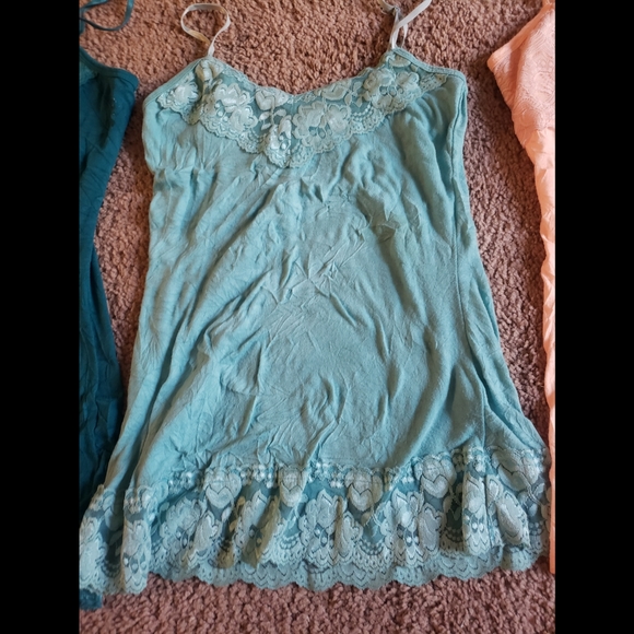 Maurices Tank Tops - Picture 3 of 4